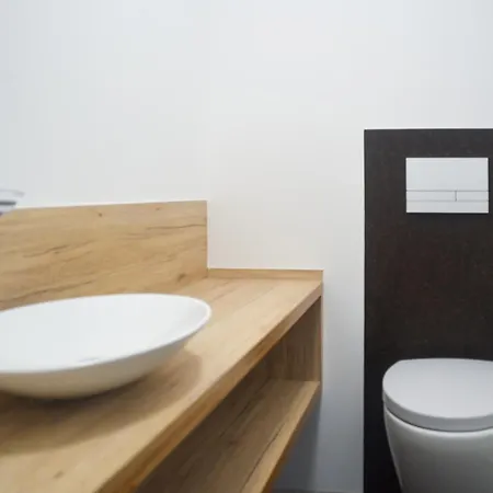Chique Und Charme, Hochwertig, Ruhig Am Stadtrand, Kaminzimmer *